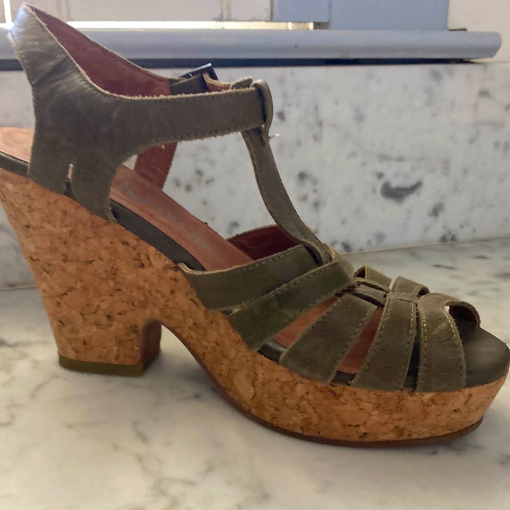 Forest green Jeffrey Campbell cork-heel sandals